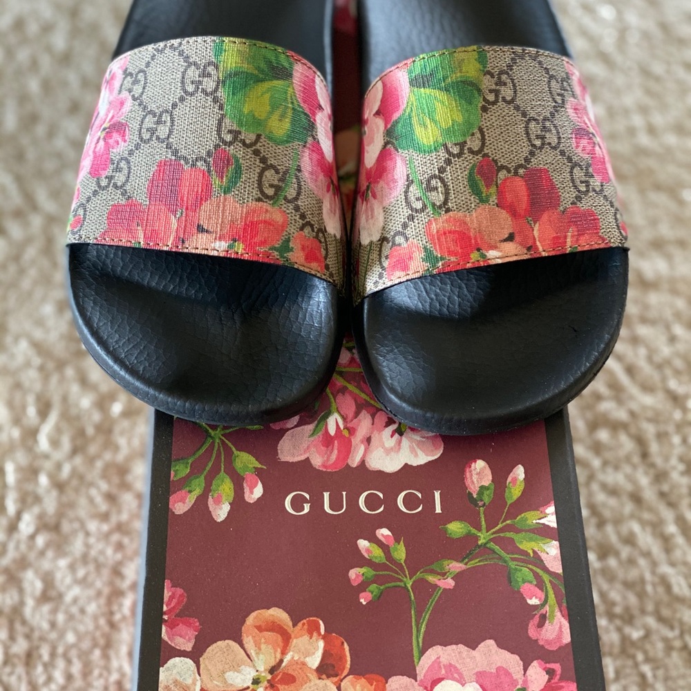 Gucci Womens Slides- Size 6
